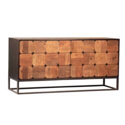 Nellie Chest